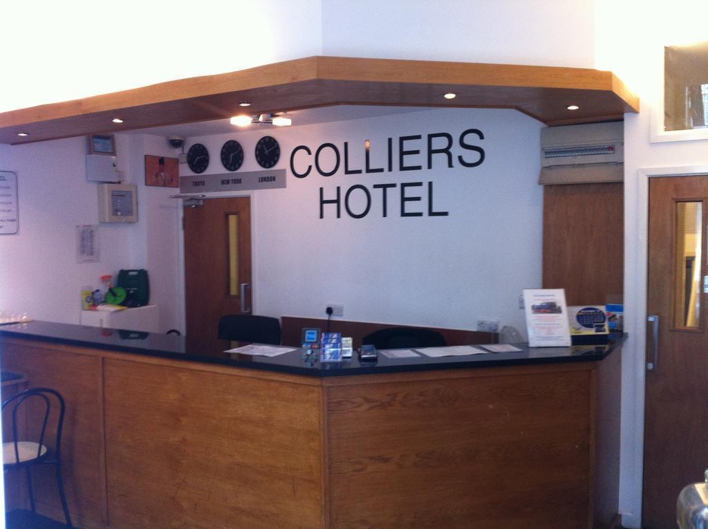 Colliers Hotel Лондон Екстериор снимка